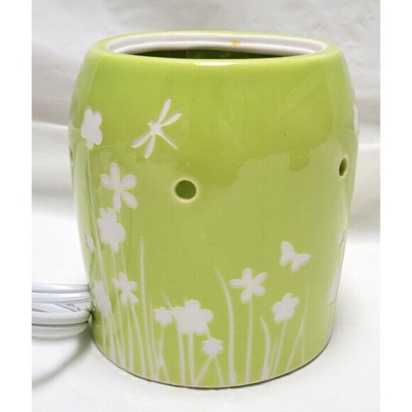 Scentsy MEADOW Mid Size Lime Green Warmer Base Dish w/Bulb #MSW-MDOW Retired - Picture 6 of 16